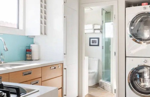 Playa Del Rey Apartment | Oasis by the Sea - block to beach, economical luxury dream vacation/stay-cation