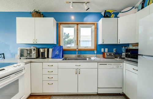 Sandbridge House | Oasis by the Sea | 740 ft from the Beach | Private Pool