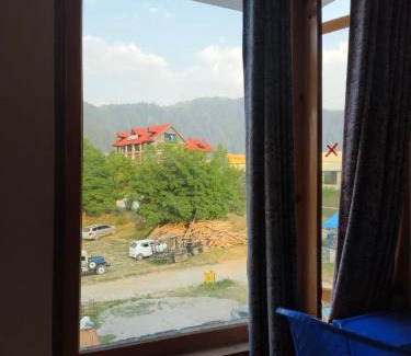Shogran Hotel | Oasis hotle shogran