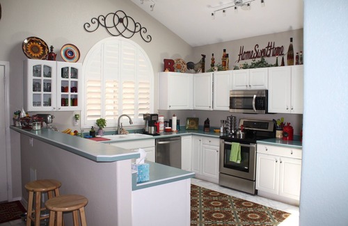 Superstition Springs House | Oasis in the desert! Pool, hot tub, putting chipping green, outdoor bar.
