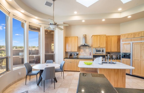 Fountain Hills House | Oasis in the Sun by HomeSlice Stays