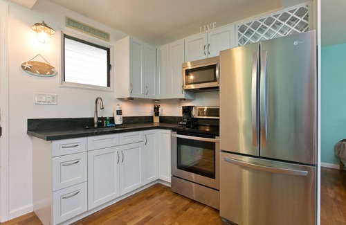 Waikiki Apartment | Oasis in Waikiki w/Pool ⛱-Steps to the Beach, Zoo, SunDeck Waikiki Grand Hotel®