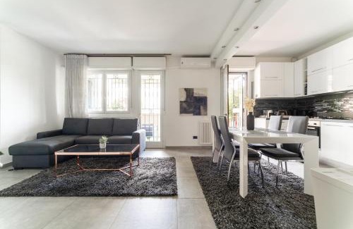 Bergamo Apartment | Oasis Luxury - A.C/Terrace/2Bedrooms