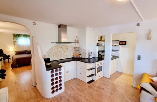 Laichingen Apartment | Oasis of peace at the edge of the forest - parents and up to 5 children are welcome on 90 square meters