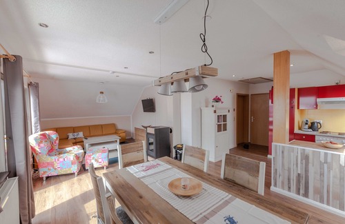 Feriendorf Frankenau Apartment | Oasis of peace with a view of the valley, directly at the Kellerwald access, free WLAN!