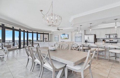 Orange Beach Condo | Oasis, Parking level 4BR, Restaurant and Bar on site!