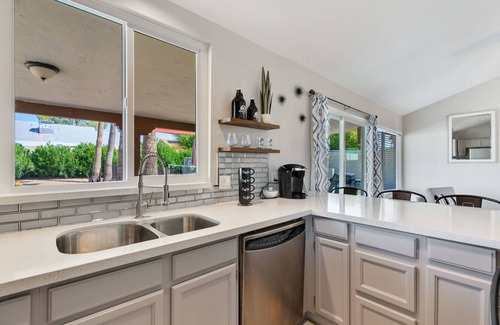 Deer Valley House | Oasis Phoenix Private Pool, HOT TUB, Corn Hole, BBQ, Fire Pit and Games