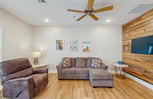 Fulton House | Oasis Resort