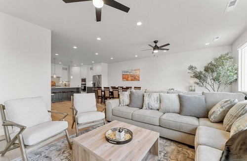 St. George House | Oasis Retreat: Desert Color Lagoon + Beaches, Private Hot Tub