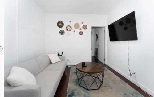 Central Park South Apartment | Oasis Room at a Shared Apartment by Times Square TBD