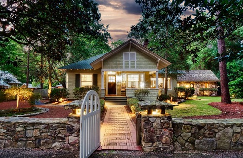 Old Town House | Oasis: Walk to Village, Heated Pool, Putting Green,Fire Pit, Hot Tub, 3 houses