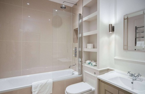 Weybridge Hotel | Oatlands Park Hotel