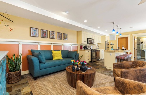 Paso Robles Apartment | Oaxaca en Los Robles - Views, King bed, EV charger, 5 min to Downtown