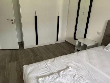 Shengjin Apartment | Oaz Apartments 01