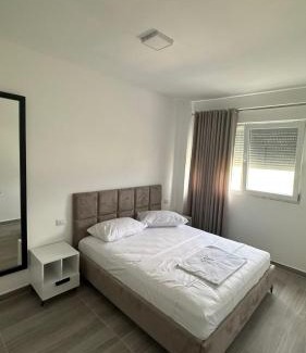 Shengjin Apartment | Oaz Apartments 01