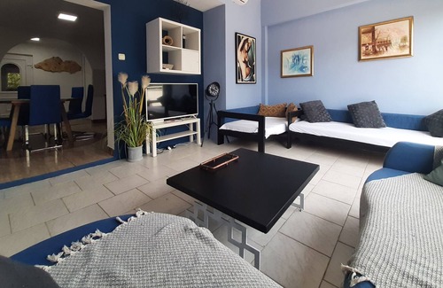 Benkovac Condo | Obiteljski apartman za odmor - 3 min from plaže, max 5 osoba