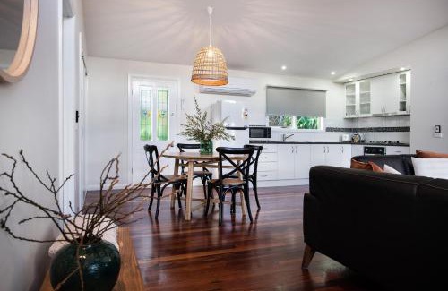Hepburn Springs House | Oblique