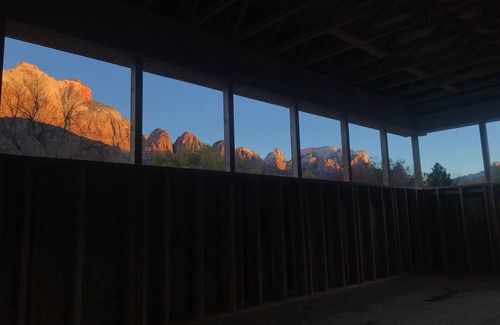 Zion National Park South Entrance House | OBSERVATION POINT- 2 Miles from main entrance to ZNP One of a Kind Experience!