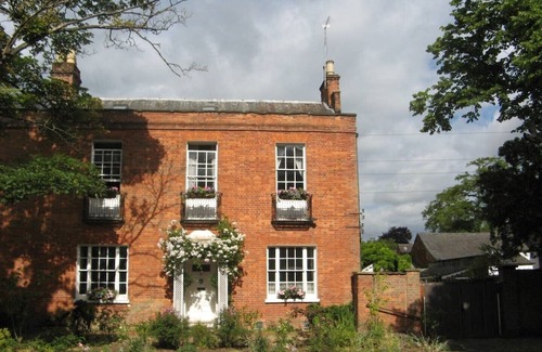 Bedford House | Observatory House: huge historic house and garden
