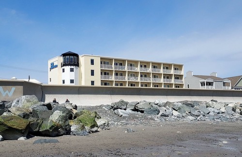 Hampton Apartment | OC North Beach, Ocean front unit, stunning views