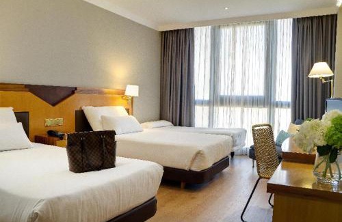 San Lazaro Hotel | Oca Puerta del Camino Hotel