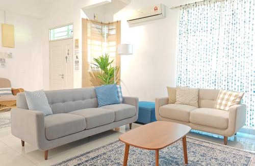 Tanjung Bungah House | Ocean 27 Batu Ferringhi Shamrock Beach 6 Bedroom 22pax with Pool