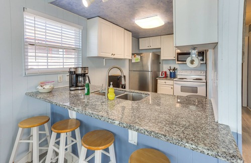 Freeport House | Ocean Access + BBQ Pit: Surfside Beach Family Home
