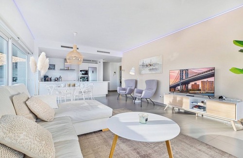 La Capellania Apartment | Ocean and pool view 3-bedroom apt.