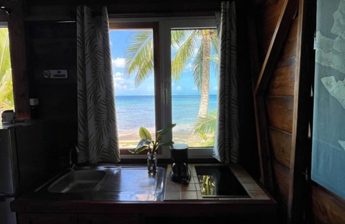 Fitii House | Ocean Beach Front Bungalow