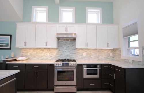 Ship Bottom House | Ocean Block Spacious 5-bedroom house with WiFi and AC in Beach Haven
