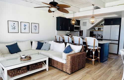 Melbourne Beach House | Ocean Blue at OPUS 21. Beautiful Oceanfront Beach house! New kitchen summer 2023