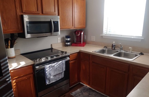 Downtown Myrtle Beach Condo | Ocean/Boardwalk two blocks away. Close to restaurants and businesses