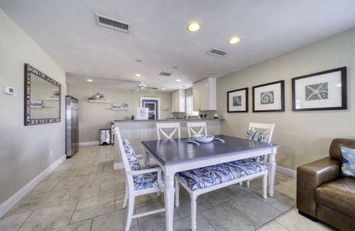 O'byrne House | Ocean Breeze Beach Bungalow