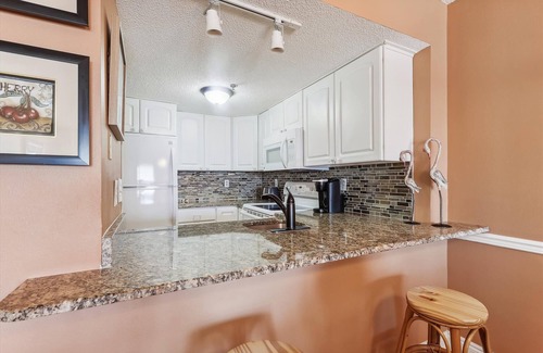 Ono Island Condo | Ocean Breeze East Beachfront - NO HASSLE CHECK OUT