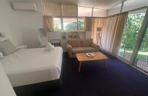 Port Macquarie Hotel | OCEAN BREEZE MOTEL
