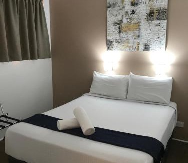 Port Macquarie Hotel | OCEAN BREEZE MOTEL