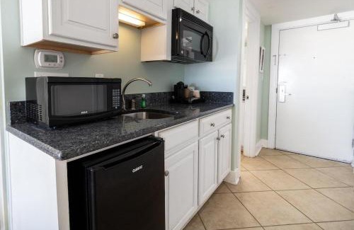 Litchfield by the Sea Apartment | Ocean Breeze Oceanfront Tower King Room 2nd Fl