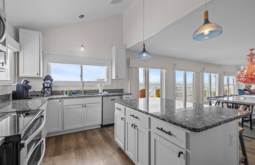 Emerald Isle House | Ocean Breeze & Poolside Ease–Perfect Dog-Friendly Beachfront Escape