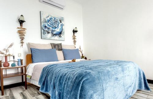 Old Boulevard Apartment | Ocean Breeze Retreat - Honeymoon Apartment with Sea View in Porta Batumi Tower