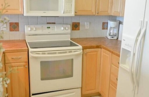 Ono Island Condo | Ocean Breeze West 602 Gulf Front Condominium-Pool-Free Daily Activities!