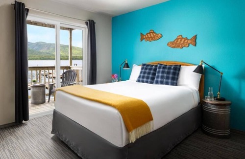 Ketchikan House | Ocean Breezes & Adventure: Stay in Our Double Bed Oceanview Rooms