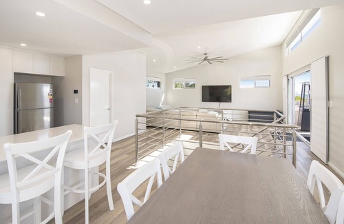 Geographe House | OCEAN CHARM - Family Holiday Perfection on the Bay