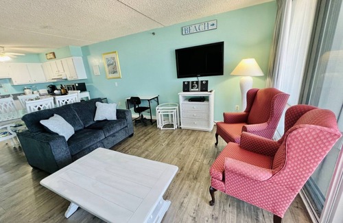 North Ocean City Condo | Ocean City 2BR Oceanfront Condo - Bay Views, Pools, Ice Rink & More!