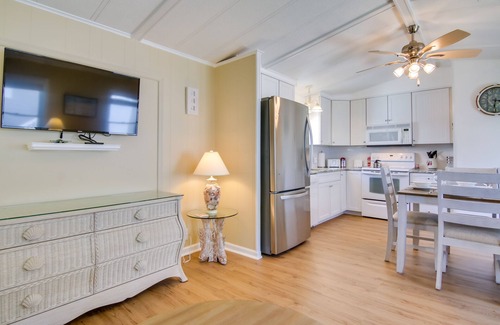 Montego Bay House | Ocean City Home w/Pool Access: Near Park & Beach!