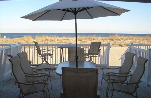 Midtown Ocean City House | Ocean Colony 11, direct ocean front townhouse at 47th street