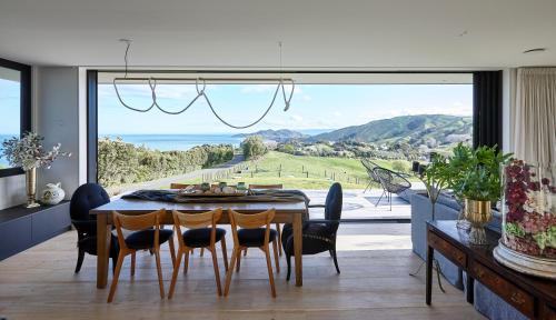 Okitu House | Ocean + Country - Wainui Beach