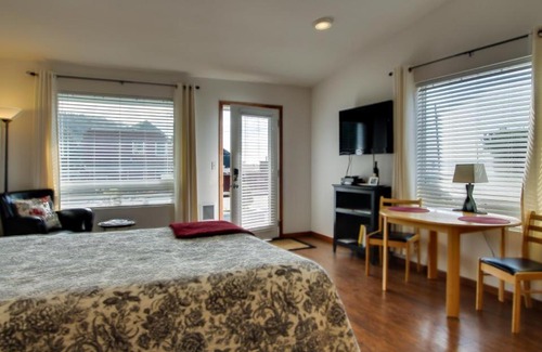 Yachats Apartment | Ocean Cove Inn