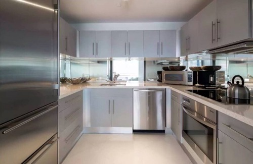 South Beach Apartment | Ocean Drive in the Heart of South Beach - Modern Apartment on Ocean Dr.