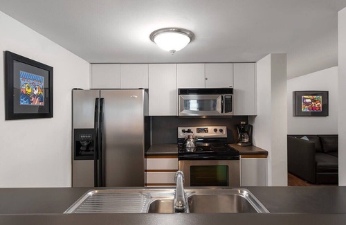 South Beach Apartment | Ocean Drive Studio Apt | Heart of Miami Beach