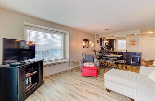 Kure Beach Condo | ☀️Ocean Dunes 2124C-Bella Vista-Oceanfront Condo-Close to Ferry!🚢